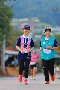 BIB: 283, 8279
                            <button type="button" onclick="openModal(18898515)" class="btn btn-primary btn-sm float-right btn-popup" data-toggle="modal" data-target=".modal-high-quality">
                        <i class="fas fa-shopping-cart"></i> Add to Cart
                    </button>
                                            <button type="button" onclick="isThisMe(18898515, true)" class="btn btn-success btn-sm float-right btn-popup btn-isme hidden" data-toggle="tooltip" data-placement="bottom" title="นี่คือรูปของคุณใช่ไหม คลิกที่นี่เพื่อเอาเข้าอัลบั้ม">
                        <i class="fas fa-plus"></i> Add to album
                    </button>
                    <button type="button" onclick="isThisMe(18898515, false)" class="btn btn-warning btn-sm float-right btn-popup btn-isnotme hidden">
                        <i class="fas fa-ban"></i> Remove from album
                    </button>